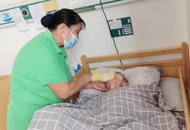 確認過眼神，是最美的護理人