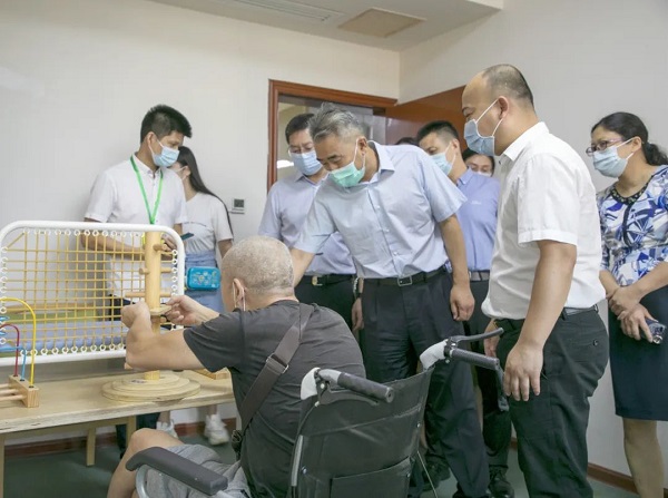 國家衛(wèi)生健康委老齡健康司調(diào)研組蒞臨湘潭海福祥調(diào)研長(zhǎng)護(hù)險(xiǎn)工作