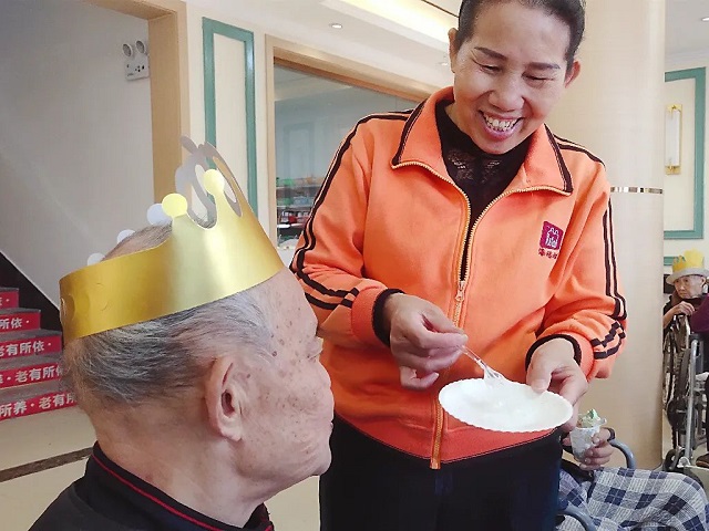 最美養(yǎng)老護理員 | 張金花：用真心換取真心，用專業(yè)贏得信賴